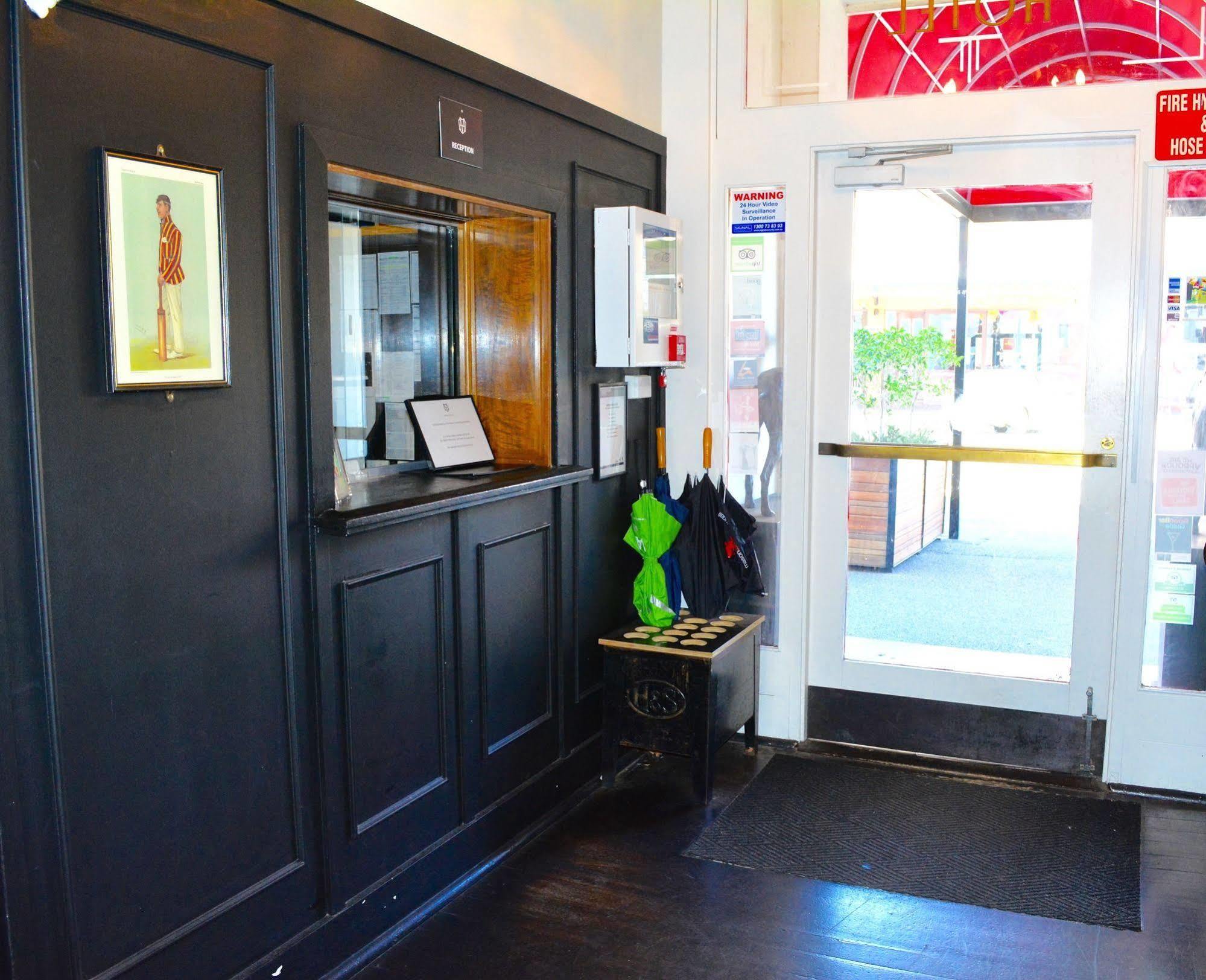 Middle Park Hotel Melbourne Bagian luar foto